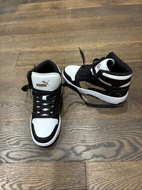 Puma Boys High-Top Sneakers in Black, White & Gold Accent - Brand New never worn
